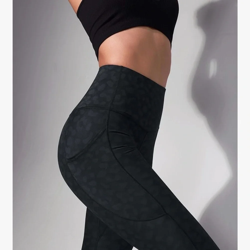 High waisted yoga pants tummy control black leopard print 2XL - Picture 2 of 5